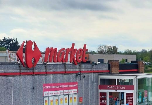 Carrefour market
